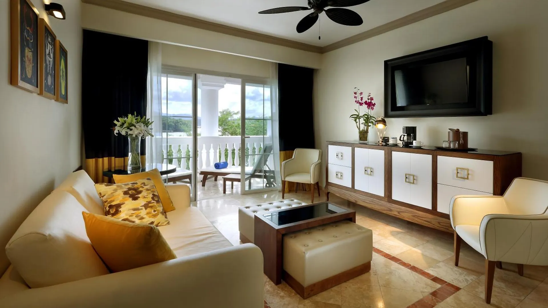The Signature Level At Grand Palladium Lady Hamilton Resort & Spa Lucea